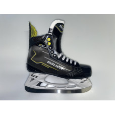 Korčule BAUER Supreme M30