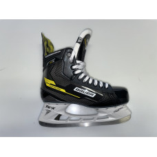 Korčule BAUER Supreme M3